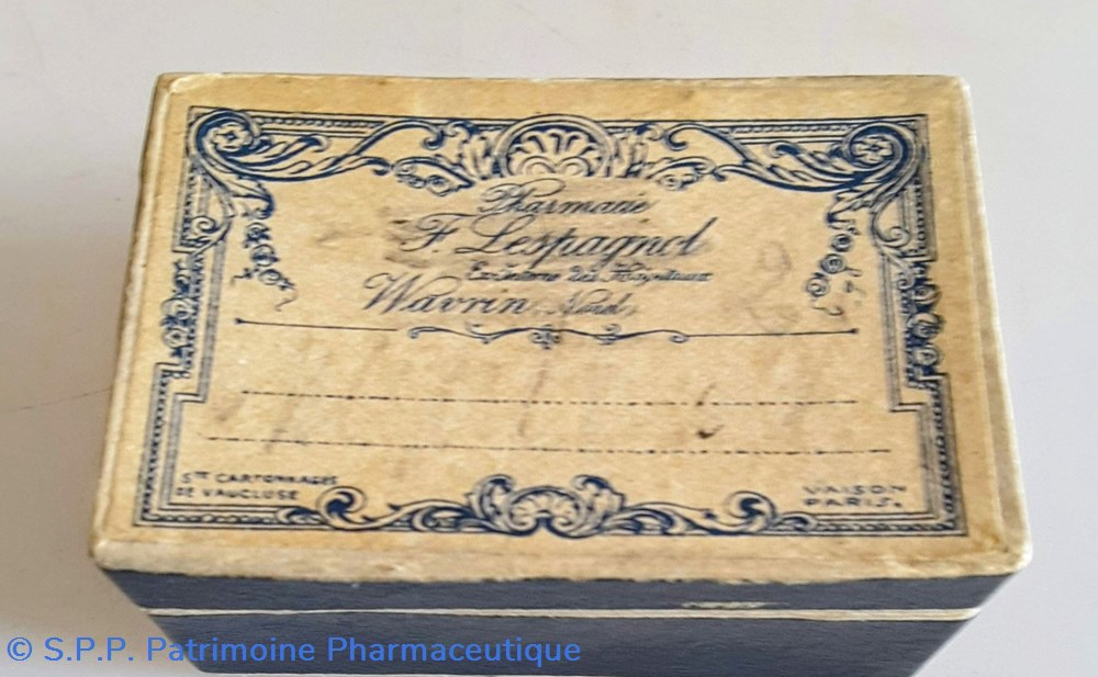 science boite en carton pharmacie lespagnol