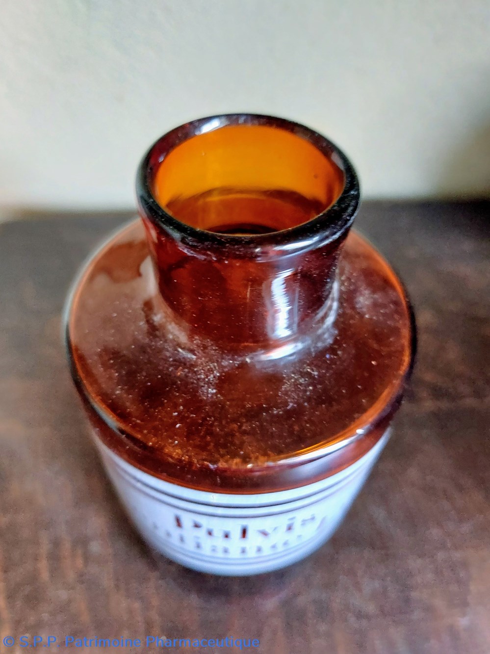 SN - Pulvis Gentianoe Lut : bouteille verre ambré 3 science pharmacie sn pulvis gentianoe lut bouteille verre ambre