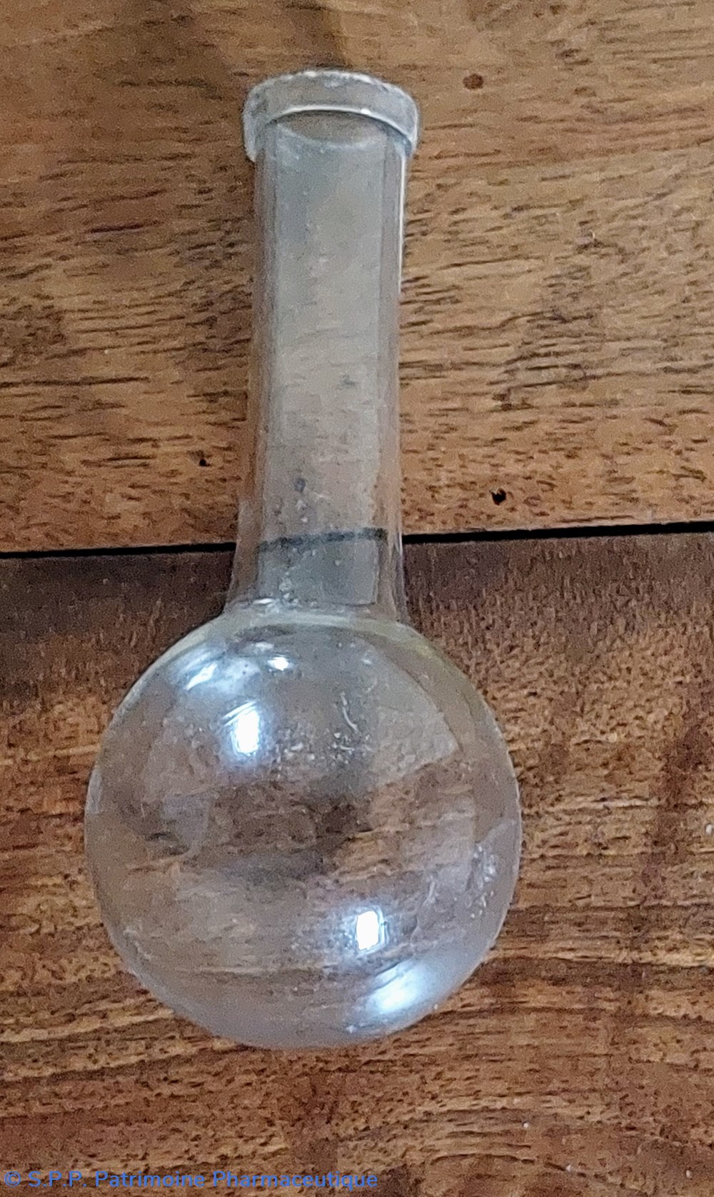science pharmacie ballon de laboratoire a fond rond hauteur 10 cm