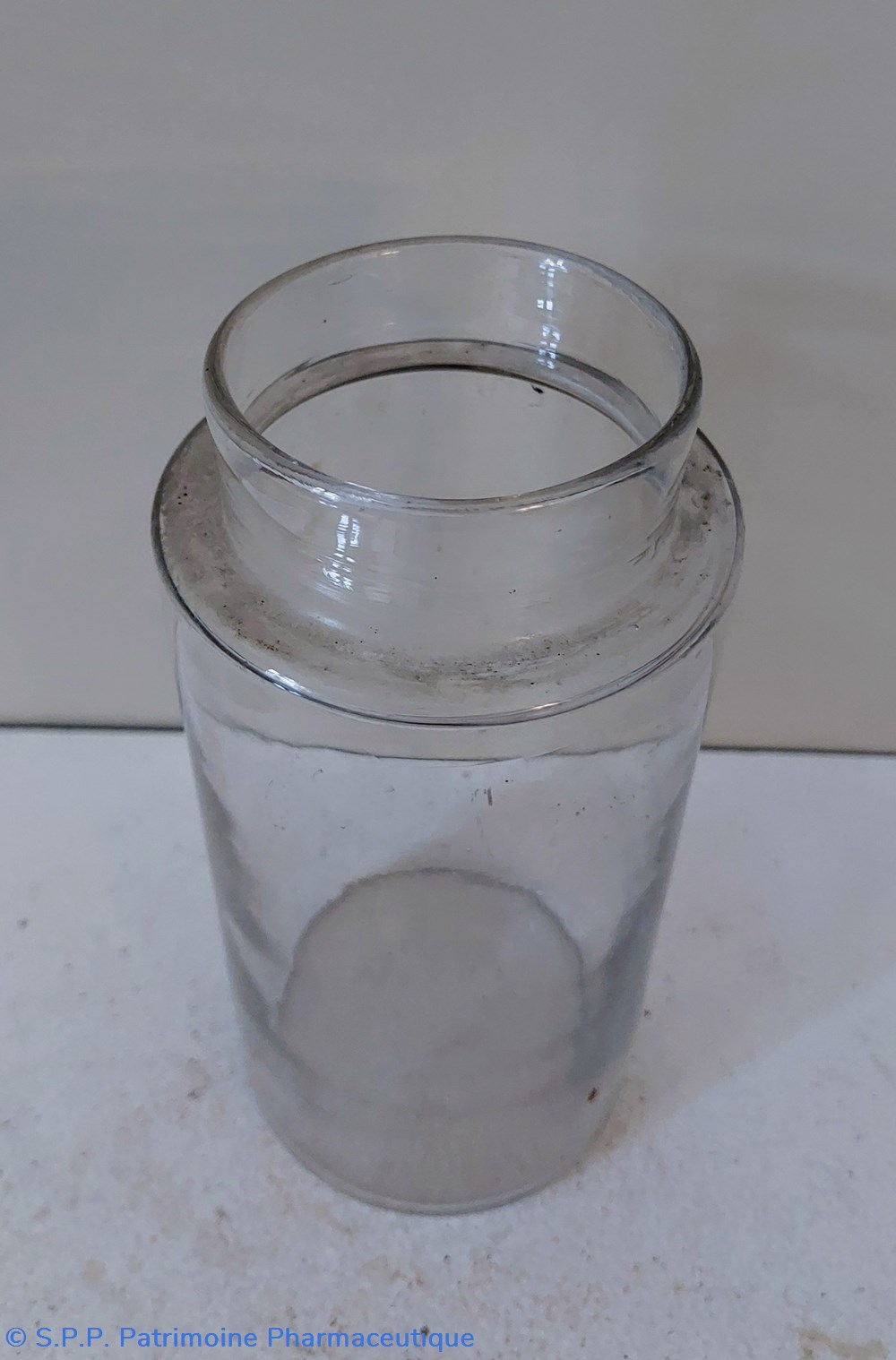Pot de Pharmacie en verre blanc h 19.5 cm 2 science pot de pharmacie en verre blanc h 19 5 cm