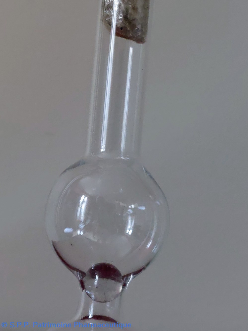 Double ballon de laboratoire pharmaceutique 5 science pharmacie double ballon de laboratoire pharmaceutique