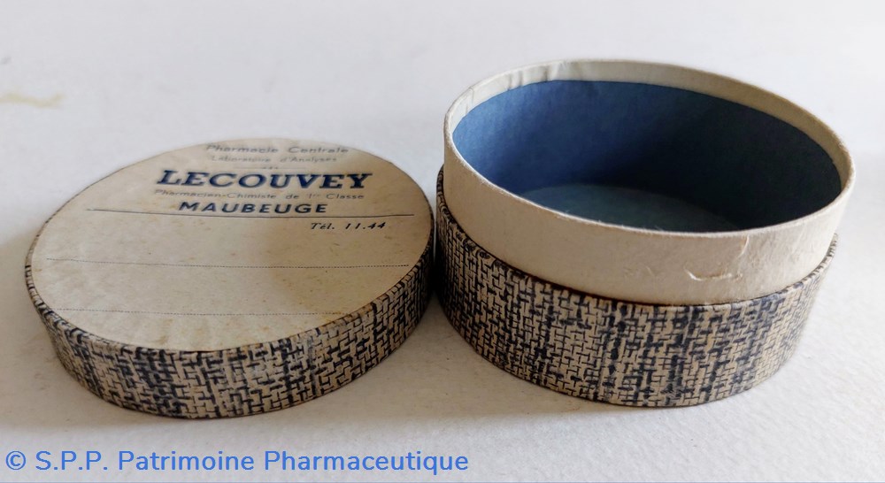science pharmacie lot de 4 boites gigognes vides lecouvey