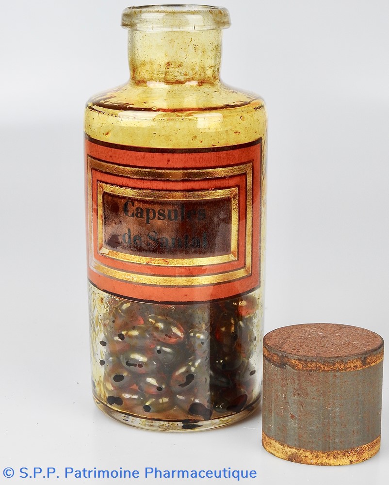 Flacon en verre petit modèle Pharmacie RAVASSE 3 science flacon en verre petit modele pharmacie ravasse