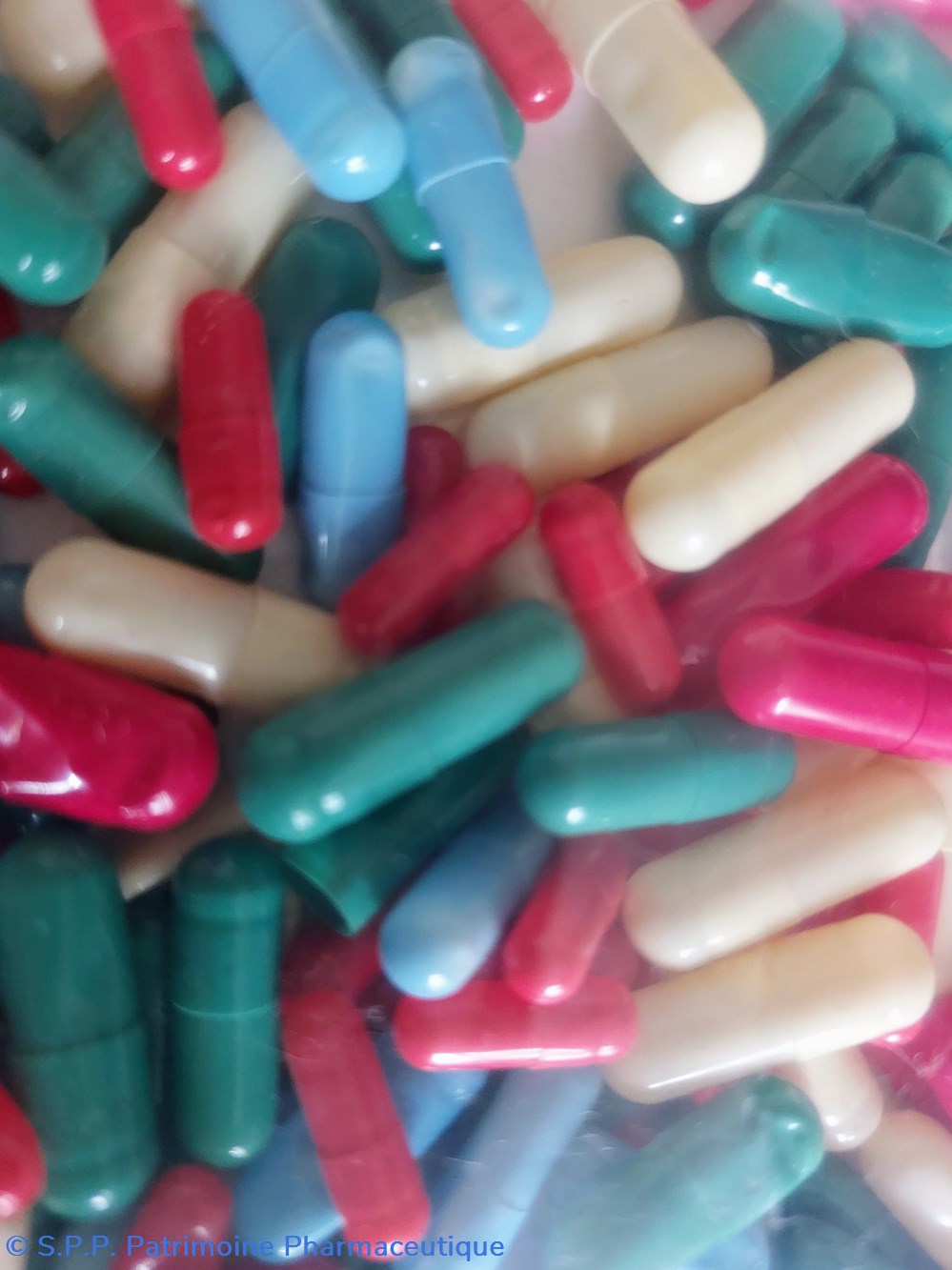 Gélules multicolores vides 3 science pharmacie gelules multicolores vides