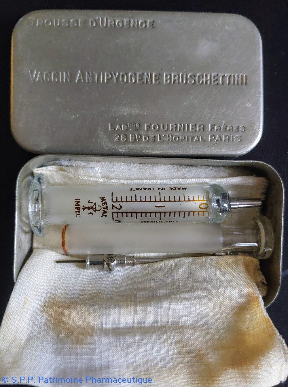 Trousse d'Urgence Vaccin ANTIPYOGENE BRUSCHETTINI science pharmacie trousse urgence vaccin antipyogene bruschettini