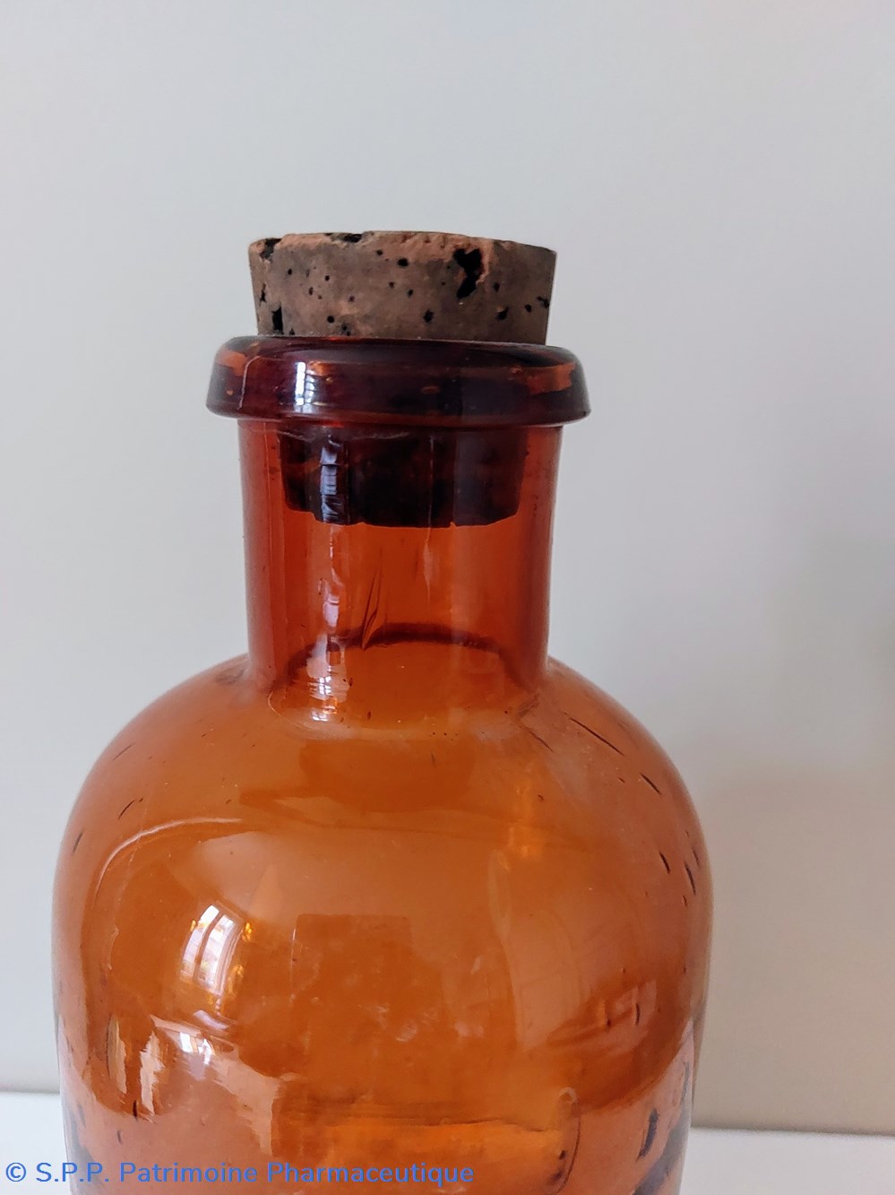 science bouteille de pharmacie verre ambre h23 cm