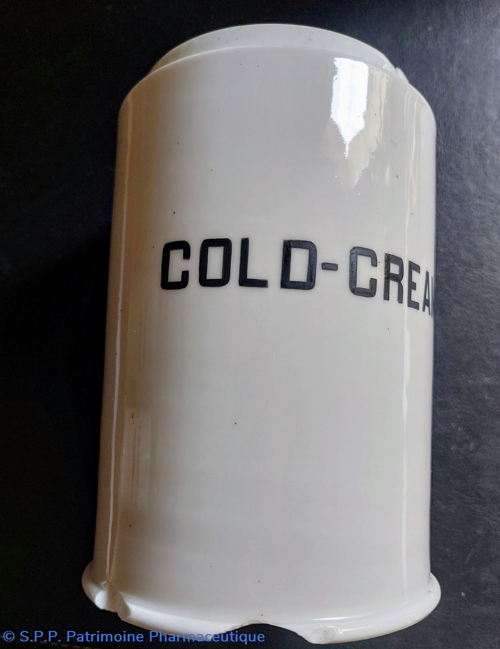 science cold cream pot de pharmacie