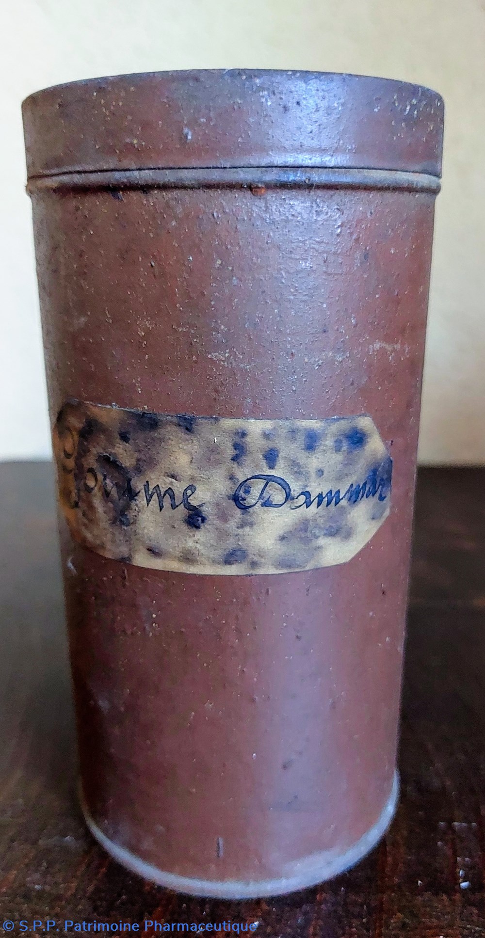 science pharmacie boite gomme dammar