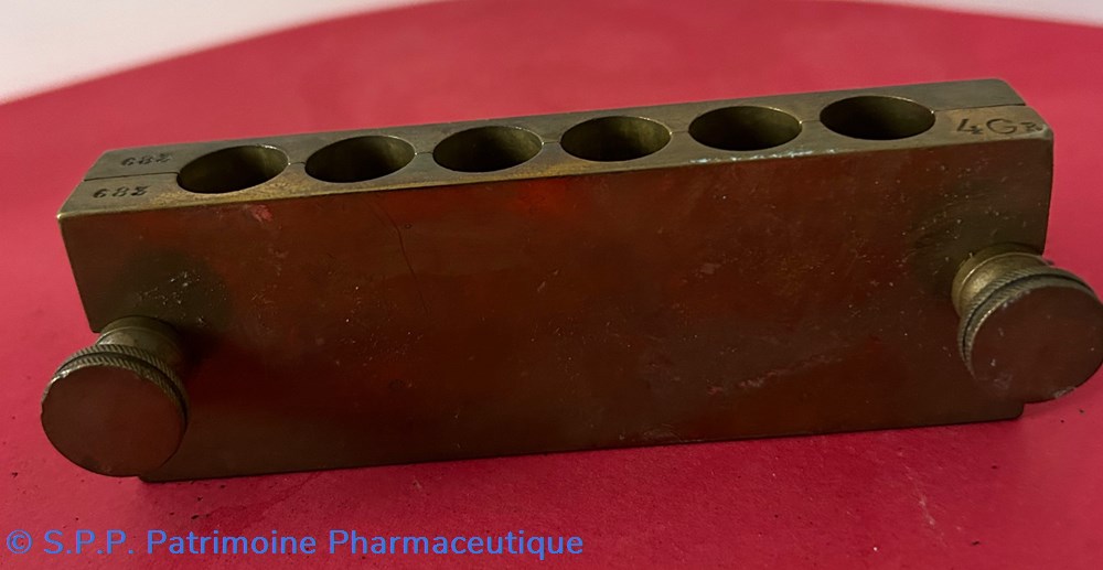 science pharmacie moule a suppositoires