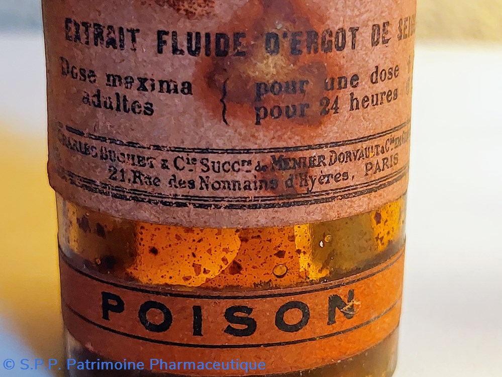 Flacon 10 cm verre ambré "Extrait Fluide d'ergot de seigle" 6 science pharmacie flacon 10 cm verre ambre extrait fluide ergot de seigle