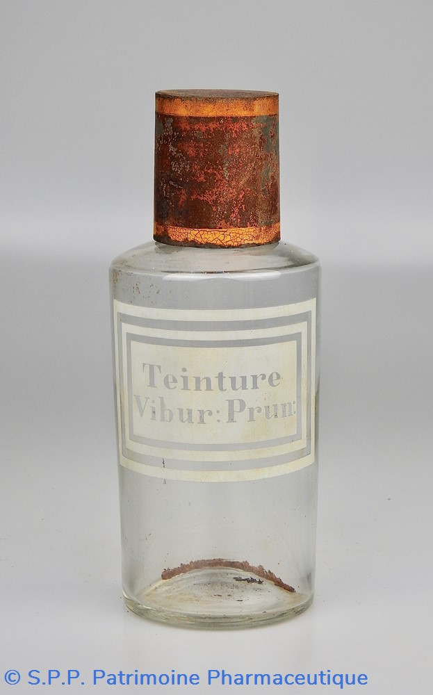 Flacon en verre très petit modèle étiquette blanche Pharmacie RAVASSE 4 science flacon en verre tres petit modele etiquette blanche pharmacie ravasse