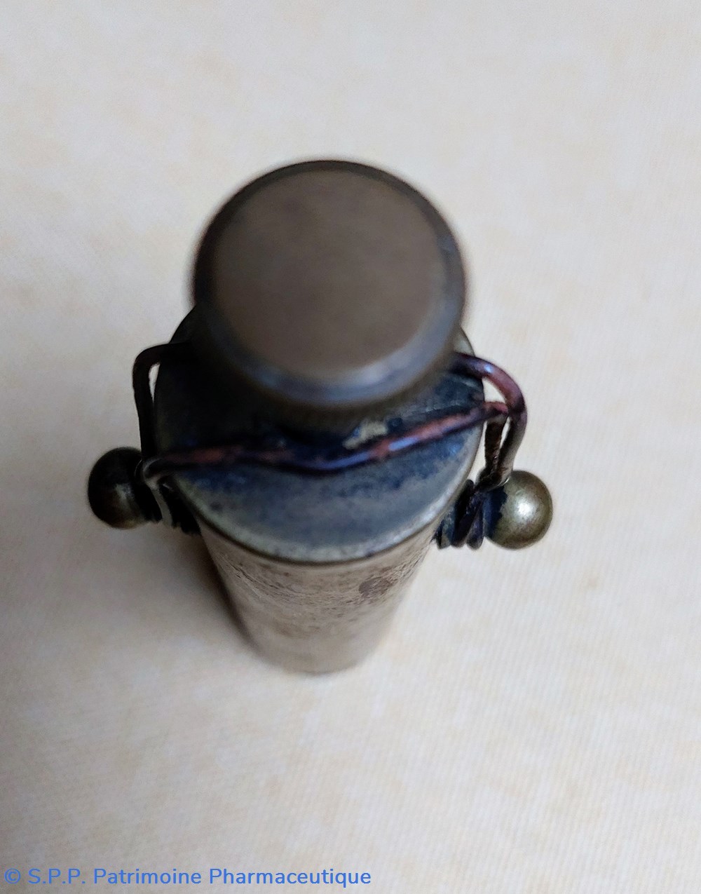 Compresso en laiton Diamètre 2 cm 3 science pharmacie compresso en laiton diametre 2 cm