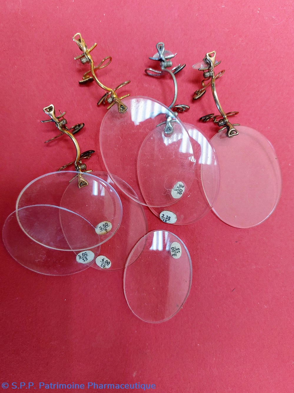 Pince - nez / Montures un ou deux verres d'essais 2 science pharmacie pince nez montures un ou deux verres essais