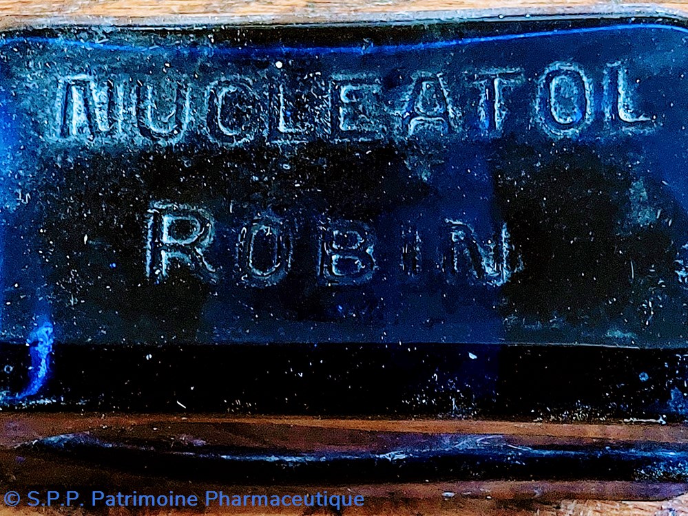 science pharmacie bleu nucleatol robin flacon bleu 13 cm