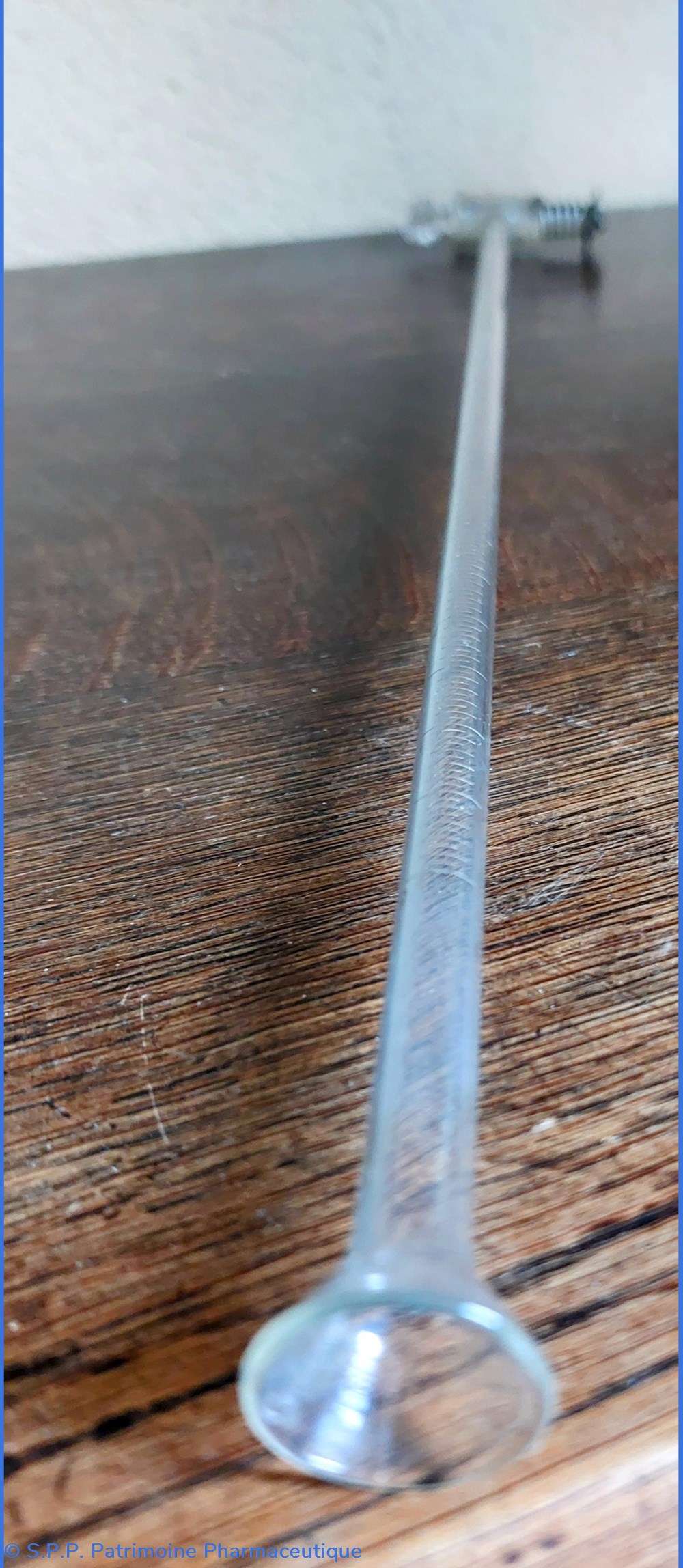 Tube gradué en verre avec robinet d'écoulement 5 science pharmacie tube gradue en verre avec robinet ecoulement