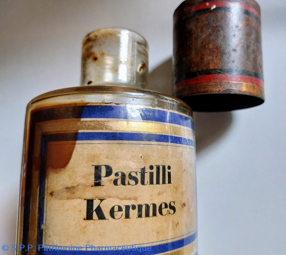 Pastillii Kermes Grand Flacon à pharmacie 4 science pastillii kermes grand flacon a pharmacie