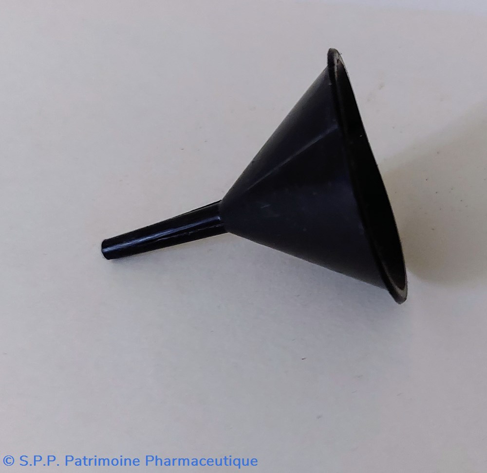Petit entonnoir de laboratoire 4 science pharmacie petit entonnoir de laboratoire