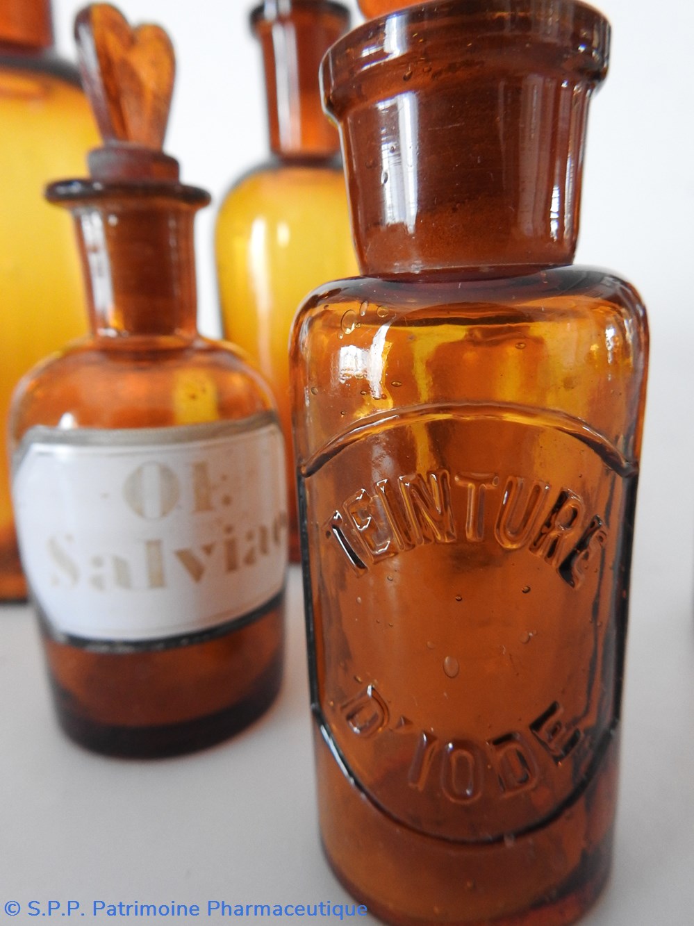 Lot de 6 flacons en verre ambré 3 science pharmacie lot de 6 flacons en verre ambre