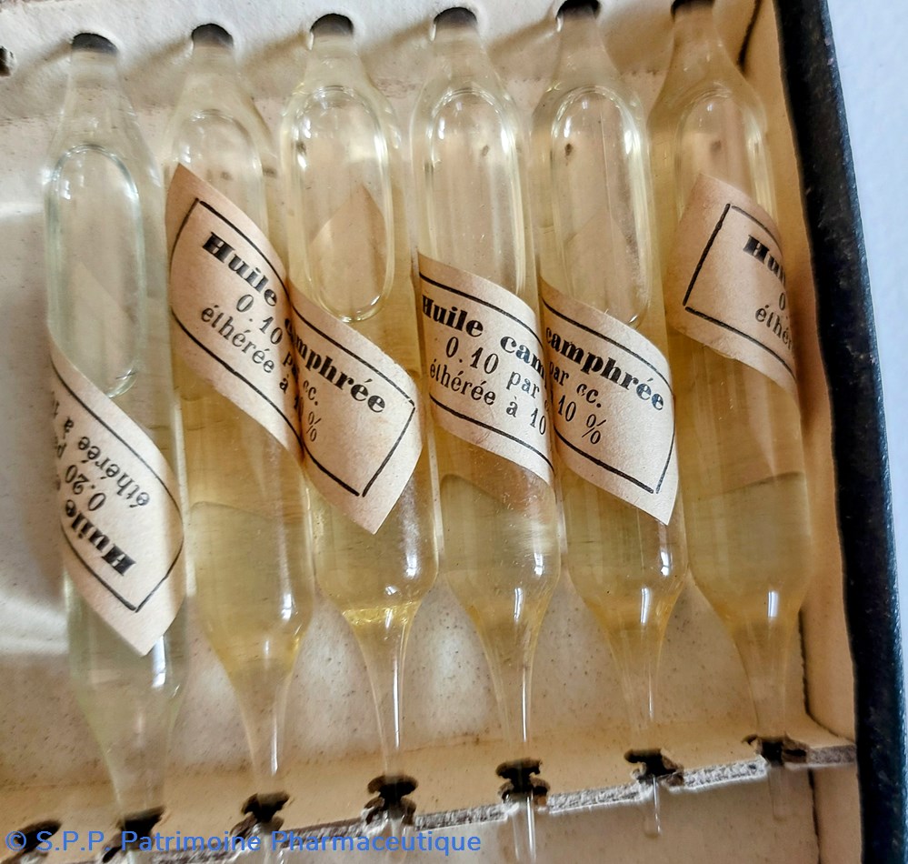 HYPOS - AMPOULES D'HUILE CAMPHRÉE 4 science hypos ampoules huile camphree