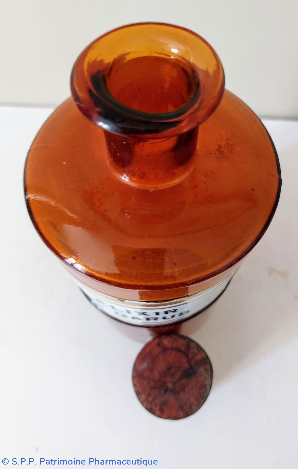 science flacon de pharmacie elixir de garus