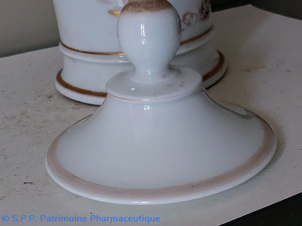 science pharmacie ext fumari pot porcelaine