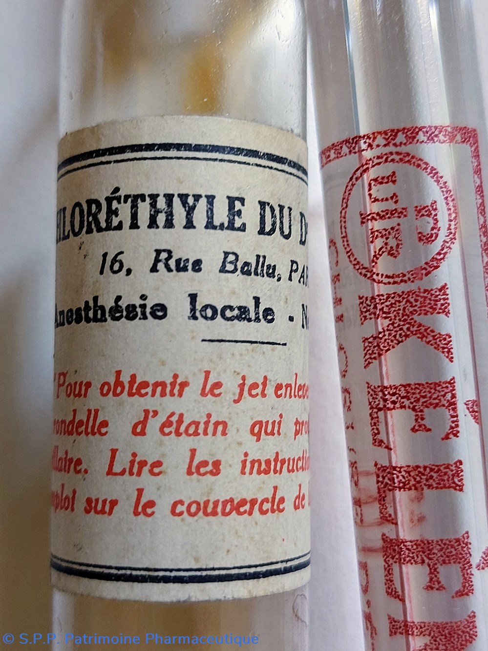 Duo de CHLORÉTHYLE et CHLORURE D'ÉTHYLE 5 science pharmacie duo de chlorethyle et chlorure ethyle