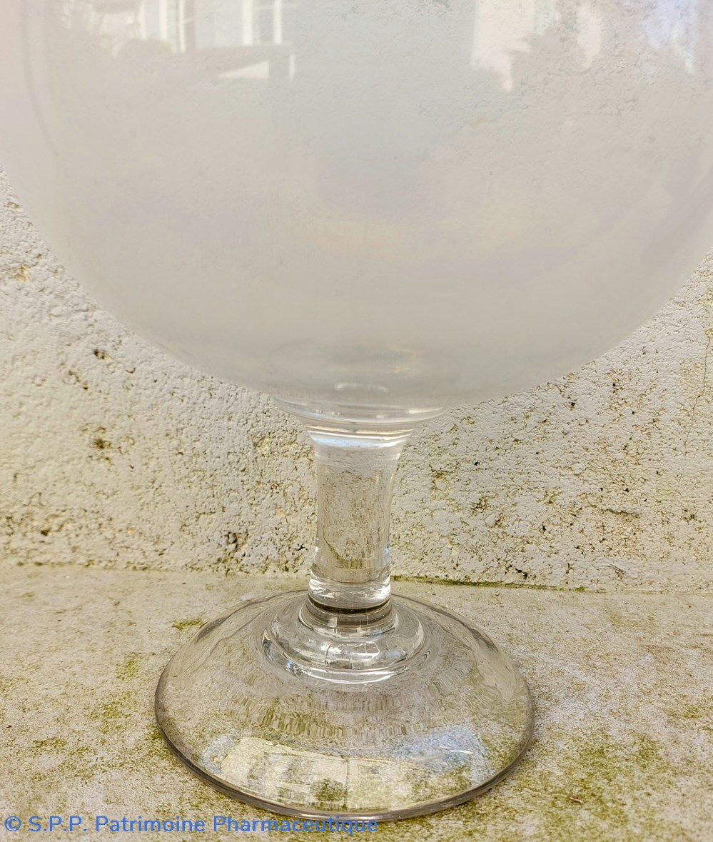 Vase à sangsues Boule sur pied en verre 28 cm 2 science pharmacie vase a sangsues boule sur pied en verre 28 cm