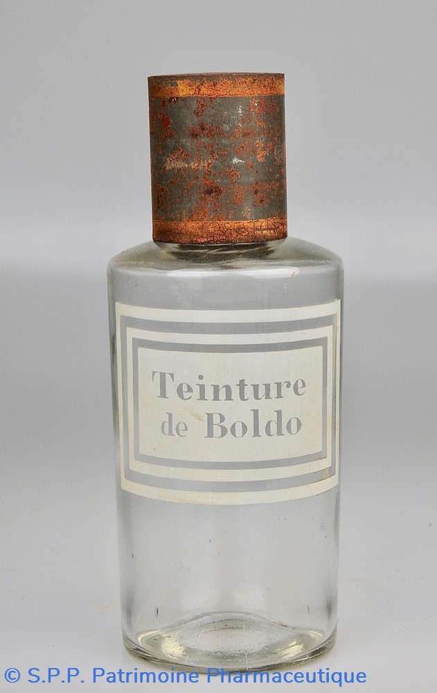 Flacon en verre très petit modèle étiquette blanche Pharmacie RAVASSE 4 science flacon en verre tres petit modele etiquette blanche pharmacie ravasse