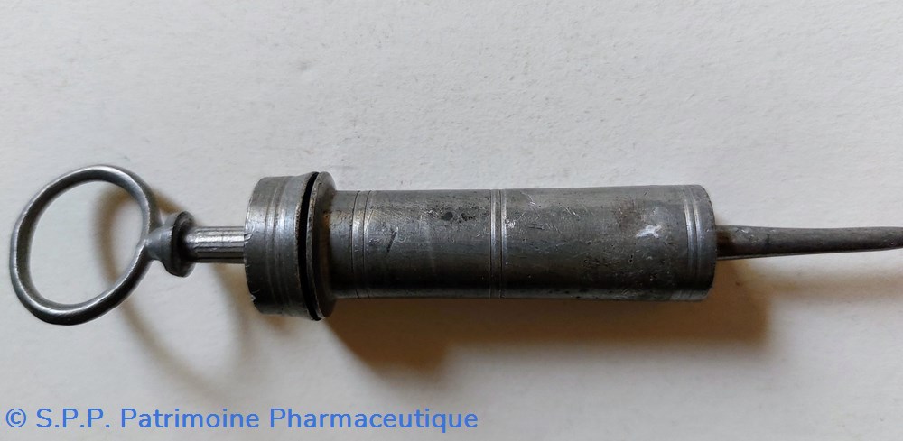 science pharmacie seringue pour injections en etain 11 cm