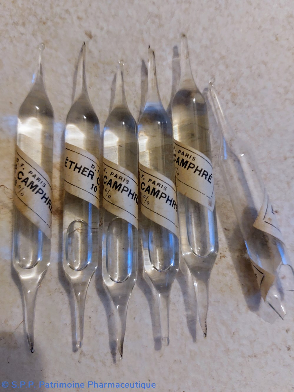 Ampoules ETHER CAMPHRÉE DARRASSE 2 science pharmacie ampoules ether camphree darrasse