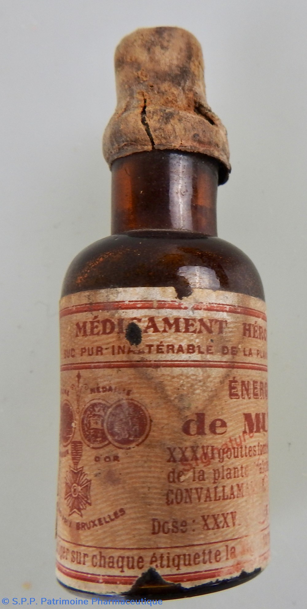 MÉDICAMENT HÉROÏQUE - Energetene de muguet - lot de 2 flacons 4 science pharmacie medicament heroique energetene de muguet lot de 2 flacons