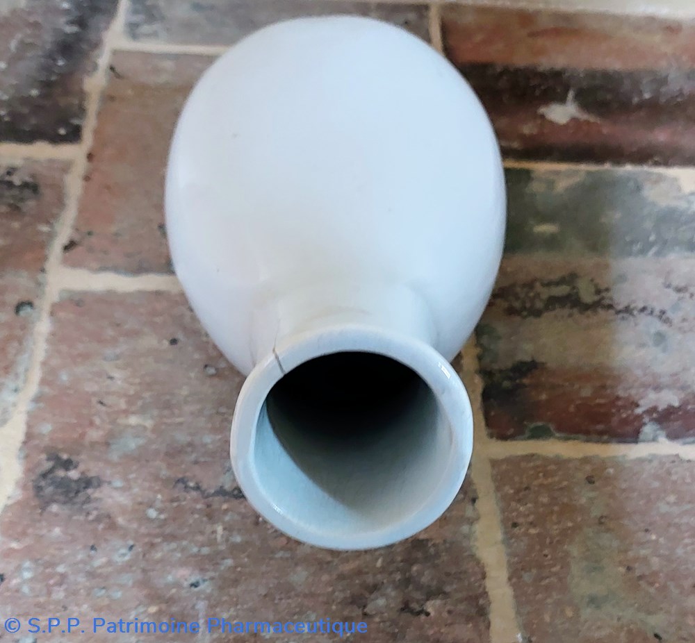 science pharmacie urinal ou pistolet en ceramique