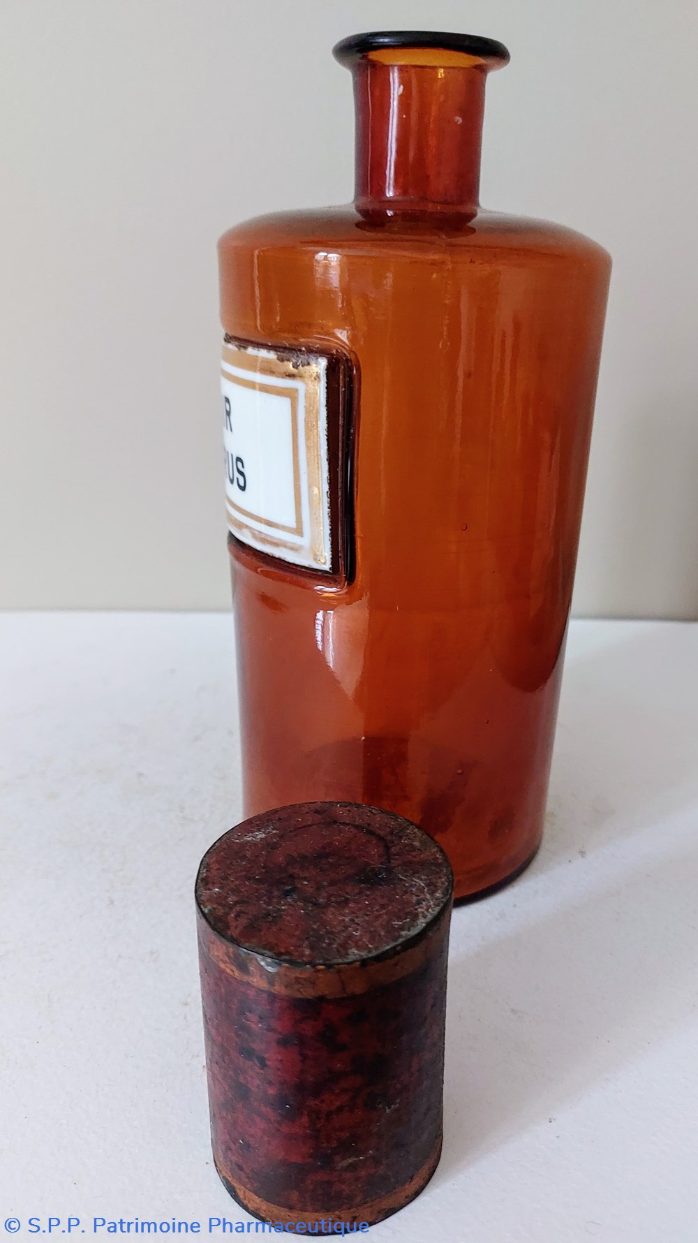 science flacon de pharmacie elixir de garus