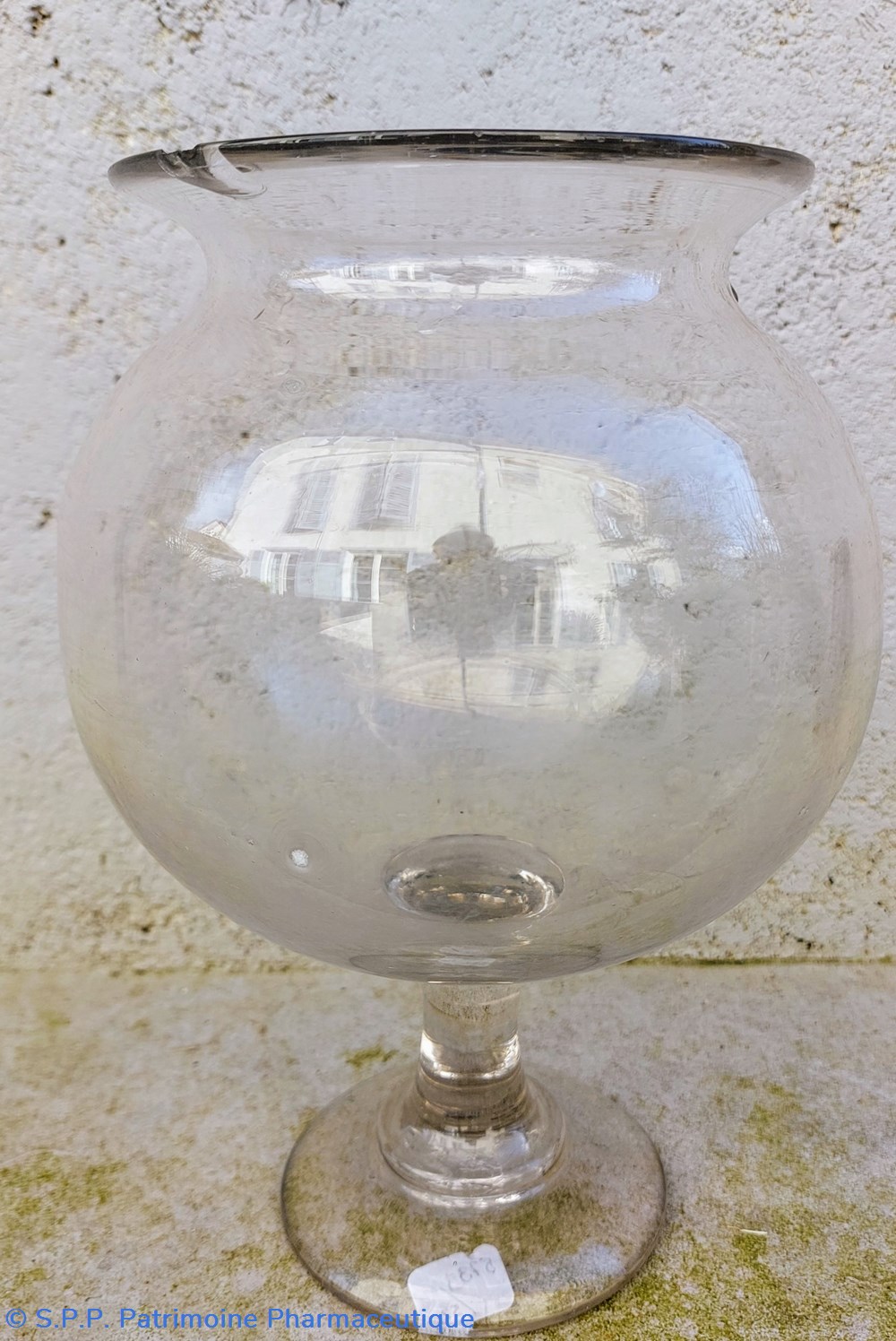 Vase à sangsues/ Boule sur pied en verre 26cm science pharmacie vase a sangsues boule sur pied en verre 26cm