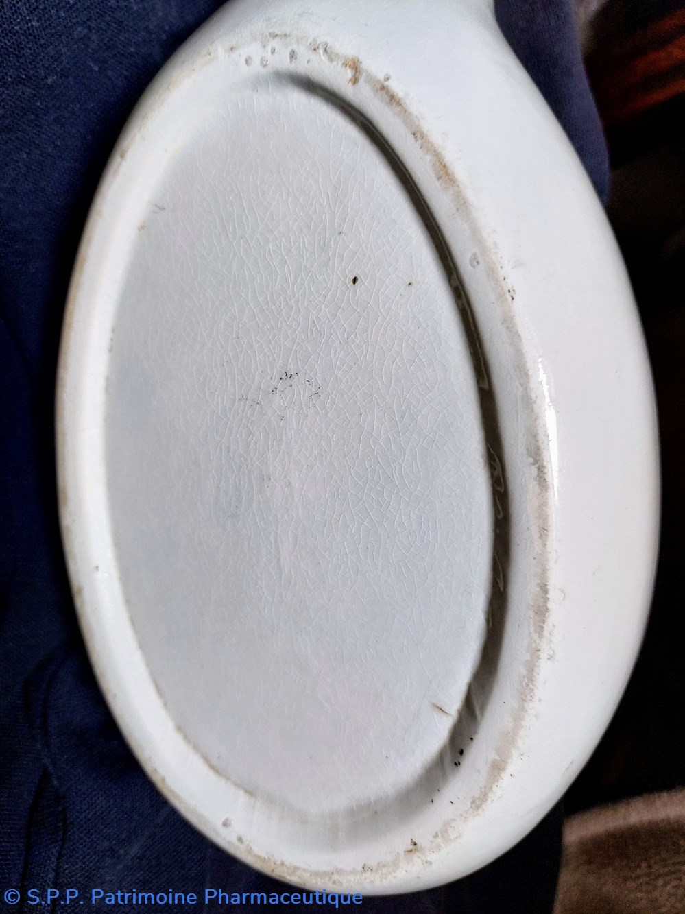 science pharmacie urinal ou pistolet en ceramique