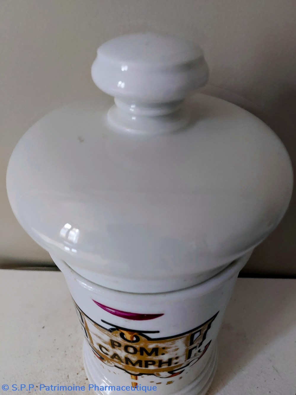 POM: CAMPH: pot faïence 3 science pharmacie pom camph pot faience