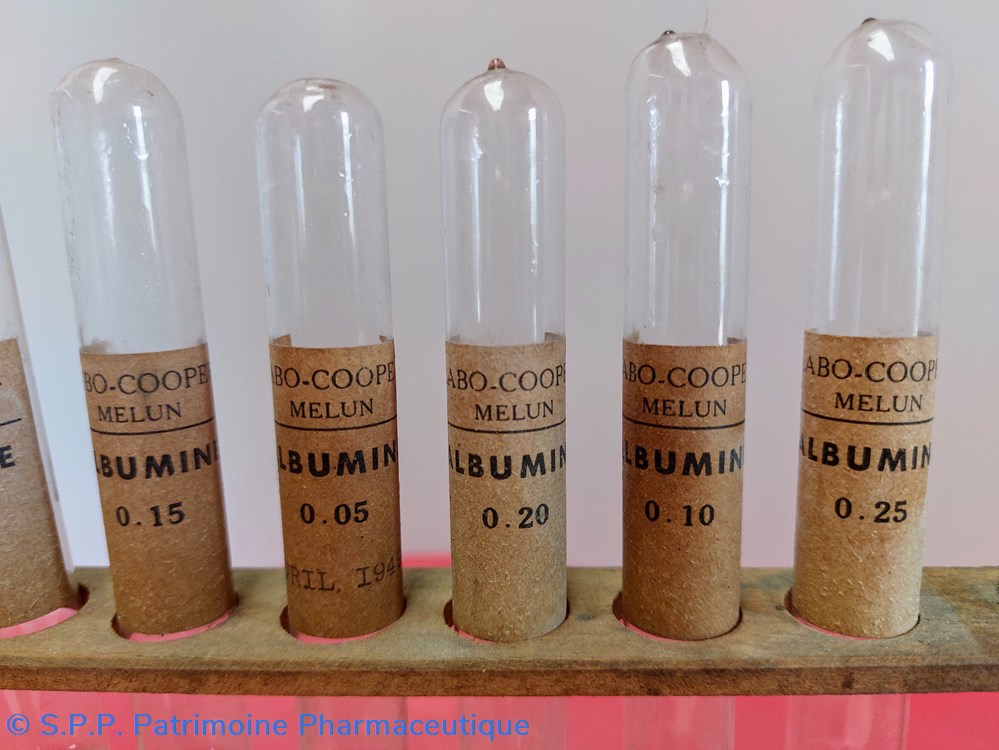Tubes d'Albuminimétrie 4 science pharmacie tubes albuminimetrie