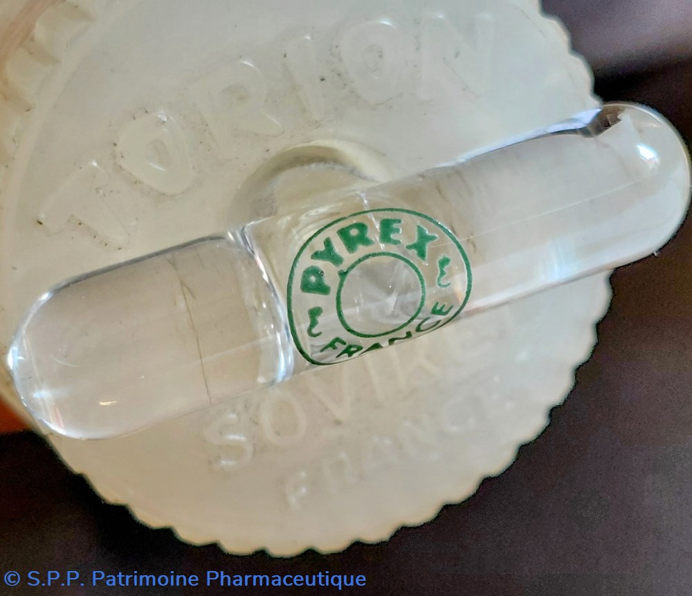 Dispositif de laboratoire en verre 8 science pharmacie dispositif de laboratoire en verre