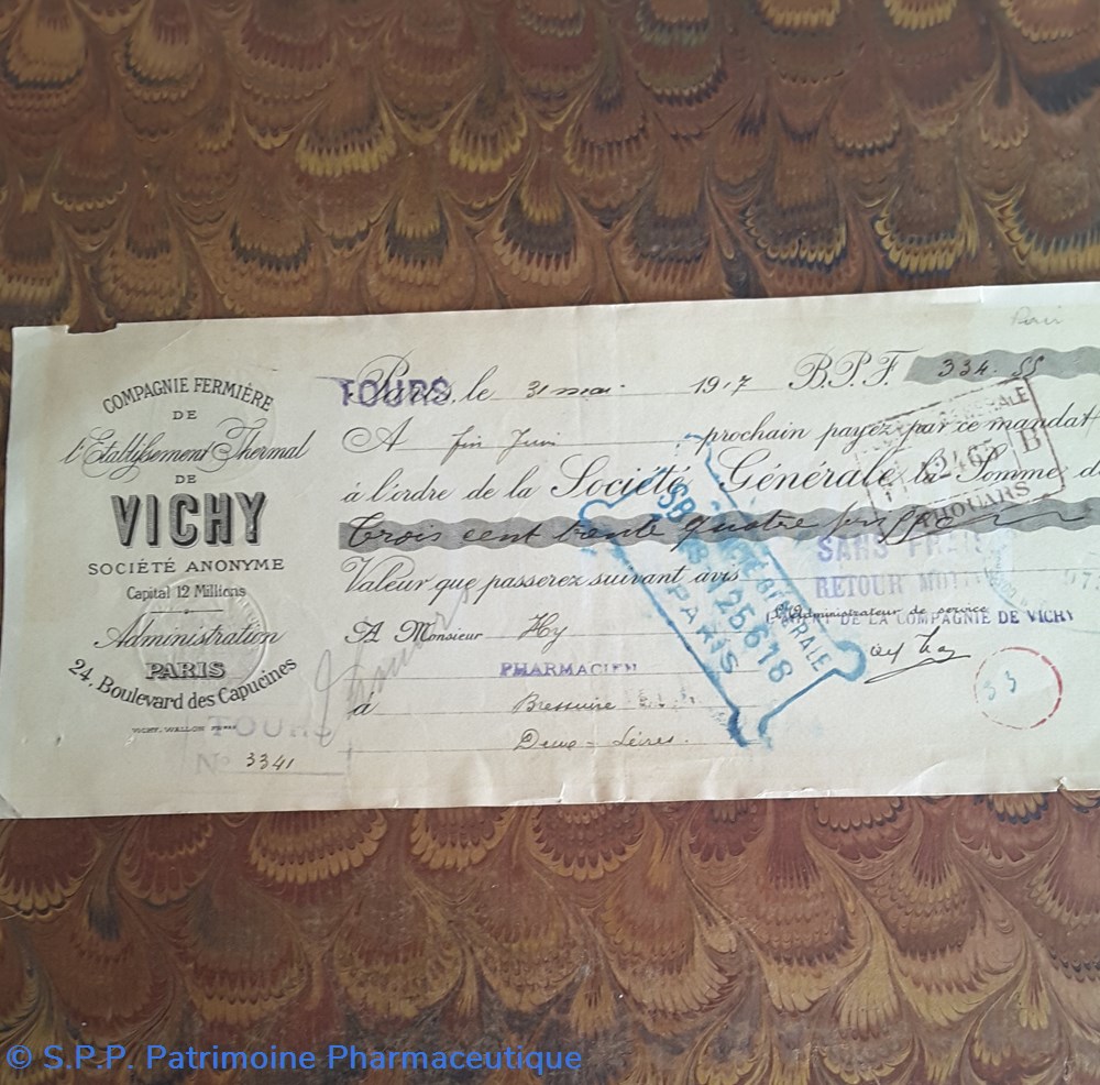 Lettre de change Cie Fermiere de l'Etablissement Thermal 31 mai 1917 2 documents anciens lettre de change cie fermiere de etablissement thermal 31 mai 1917