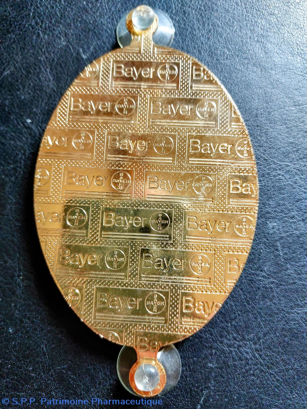 objets publicitaires enseigne de pharmacien bayer