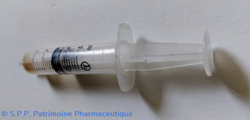 SERINGUE en plastique graduée 1 à 5 ml 2 science pharmacie seringue en plastique graduee 1 a 5 ml