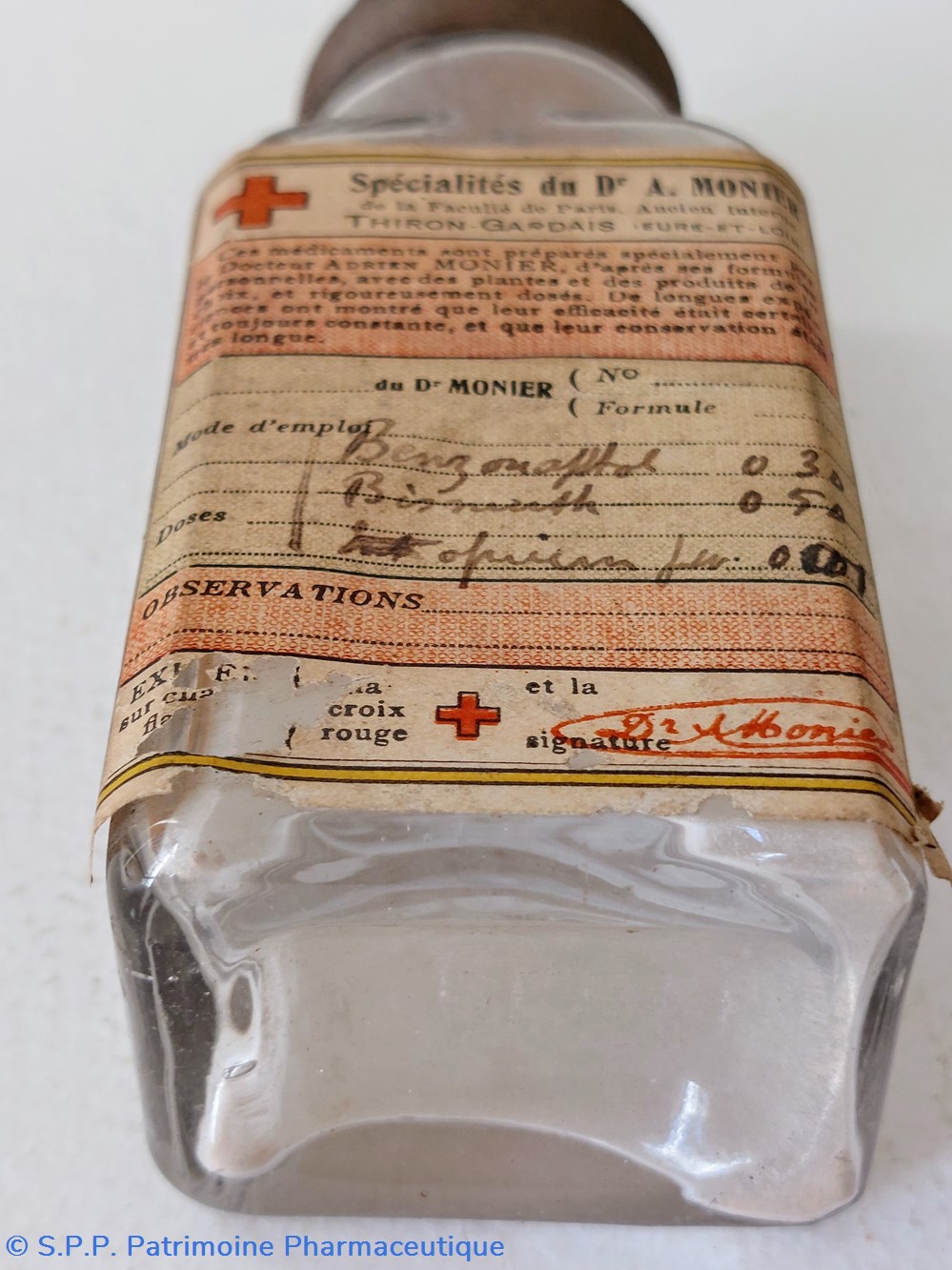 science pharmacie specialite du dr a monier flacon
