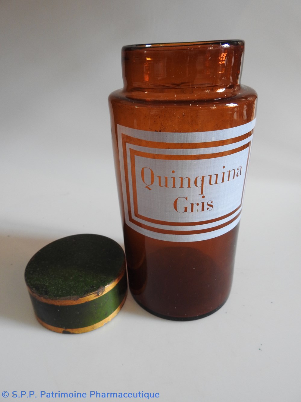 Quinquina Gris 2 science pharmacie quinquina gris