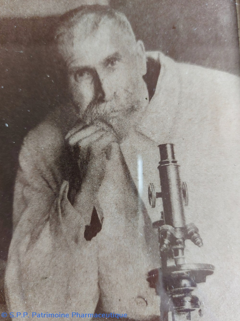 PORTRAIT de Émile ROUX 1853-1933 2 science pharmacie portrait de emile roux 1853 1933