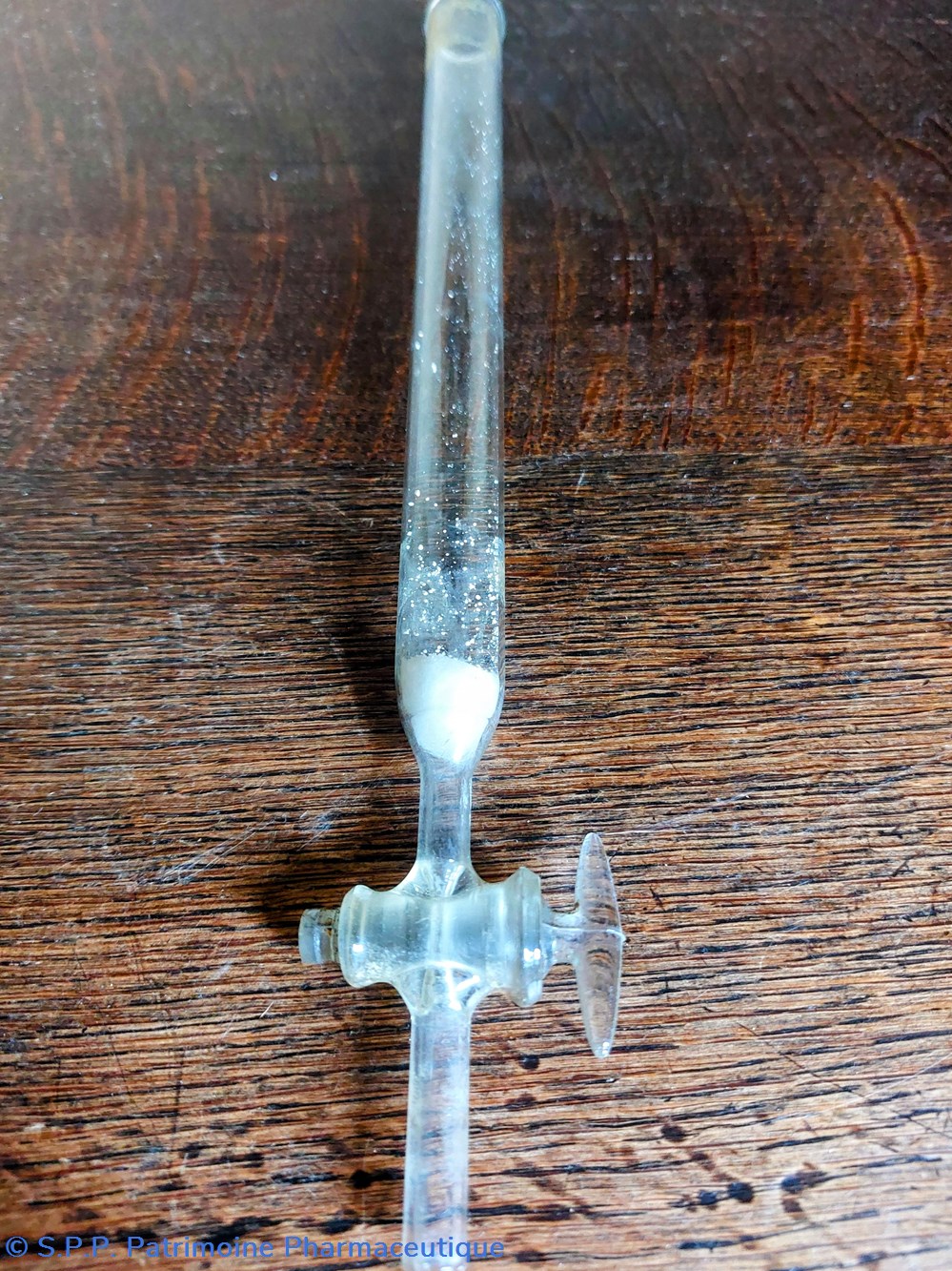 science pharmacie tube de laboratoire en verre avec robinet