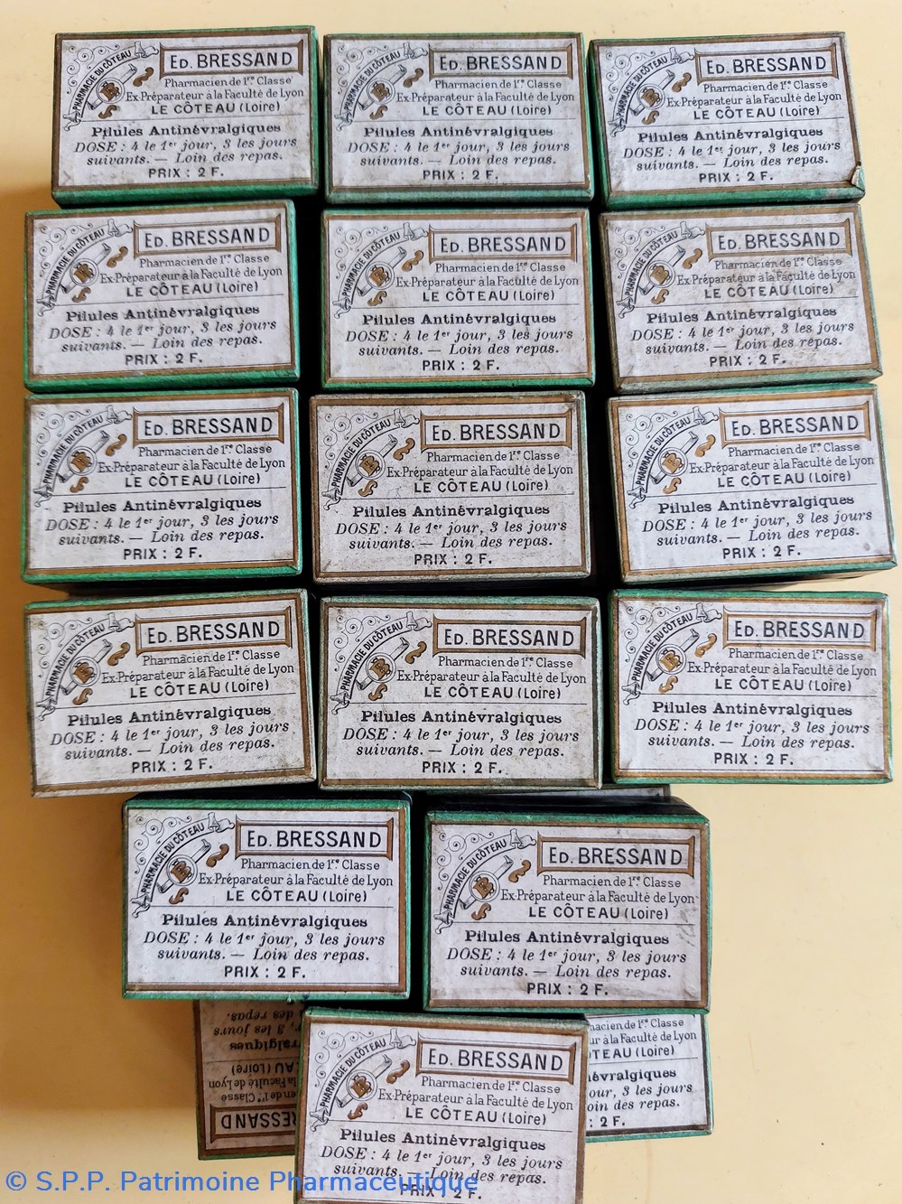 Boîtes BRESSAND / Pilules Antinevralgiques 6 science pharmacie boites bressand pilules antinevralgiques