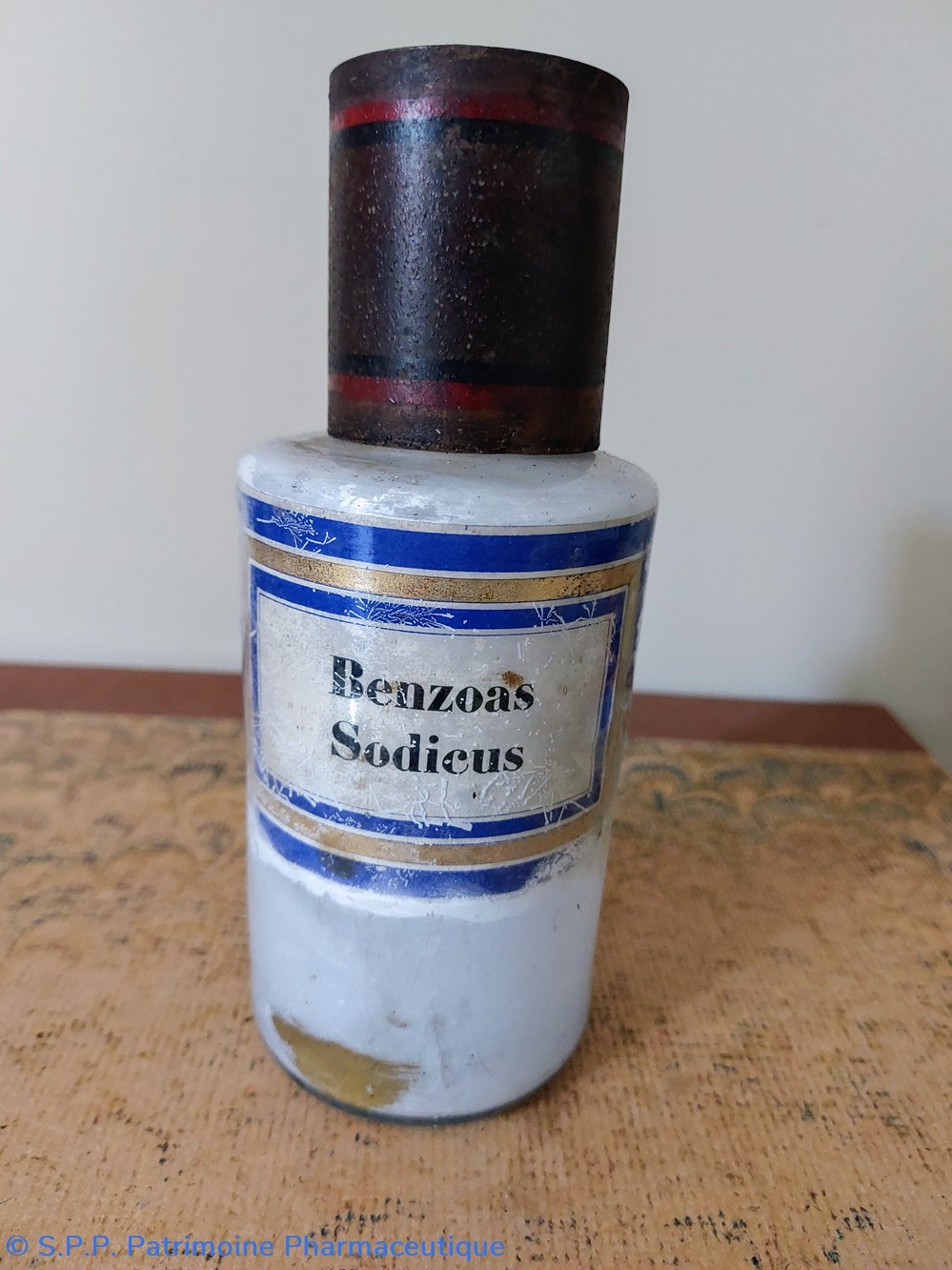 Benzoas Sodicus - Petit flacon en verre transparent science pharmacie benzoas sodicus petit flacon en verre transparent
