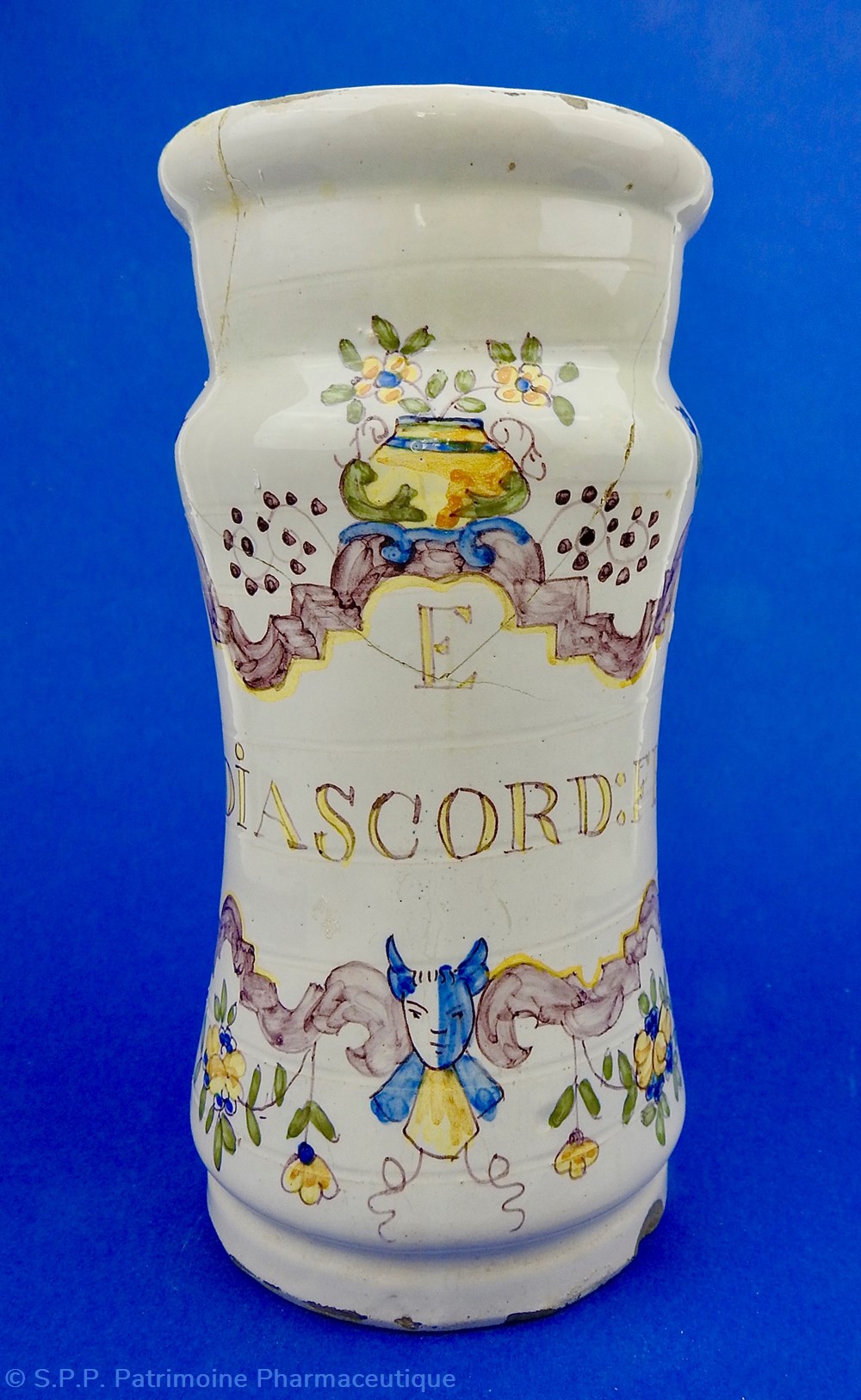 science pharmacie albarello en faience de moustiers