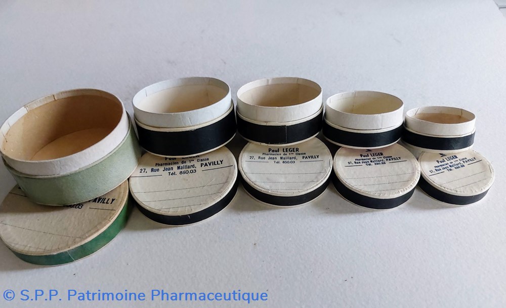 science pharmacie boites gigognes vides phie paul leger