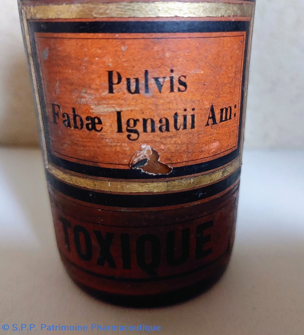 Flacon en verre ambré 11.5 "Pulvis Fabae Ignatii :" 2 science pharmacie flacon en verre ambre 11 5 pulvis fabae ignatii